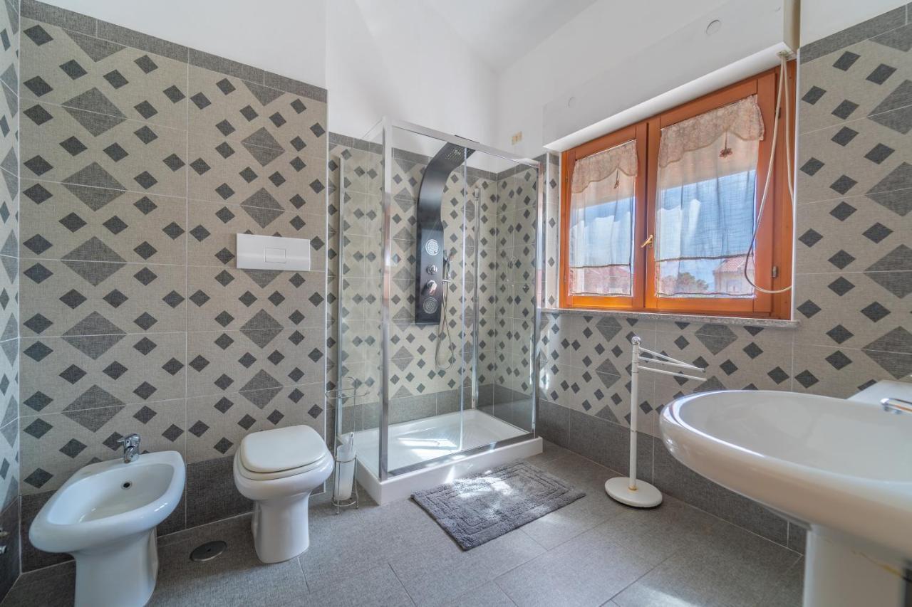Domo Nora Hotel Олбия Екстериор снимка